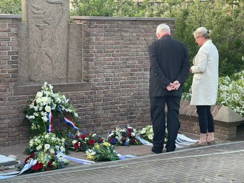 4 mei Dodenherdenking Helinium 5